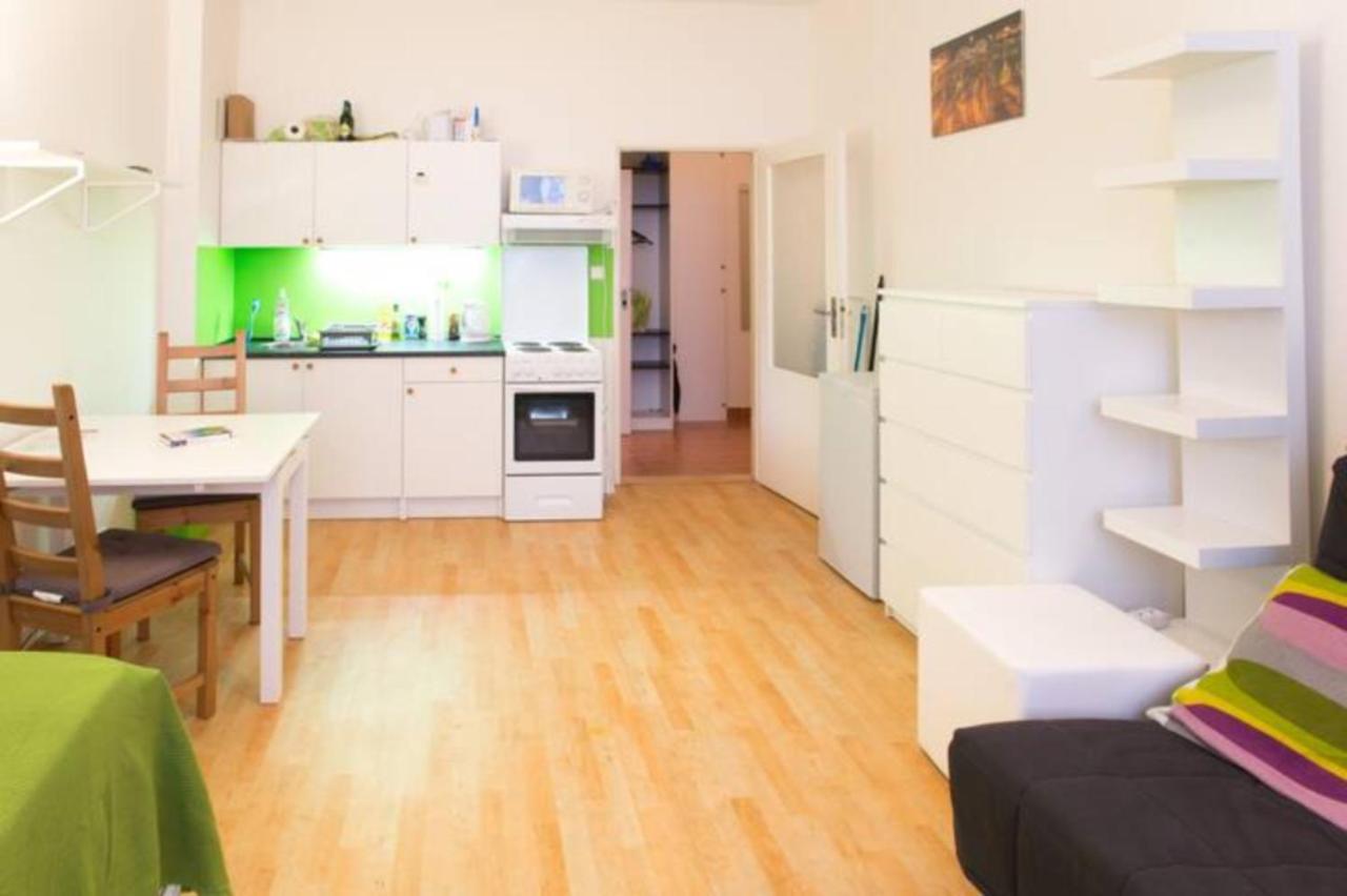 פראג Nice Apartment By The Center מראה חיצוני תמונה
